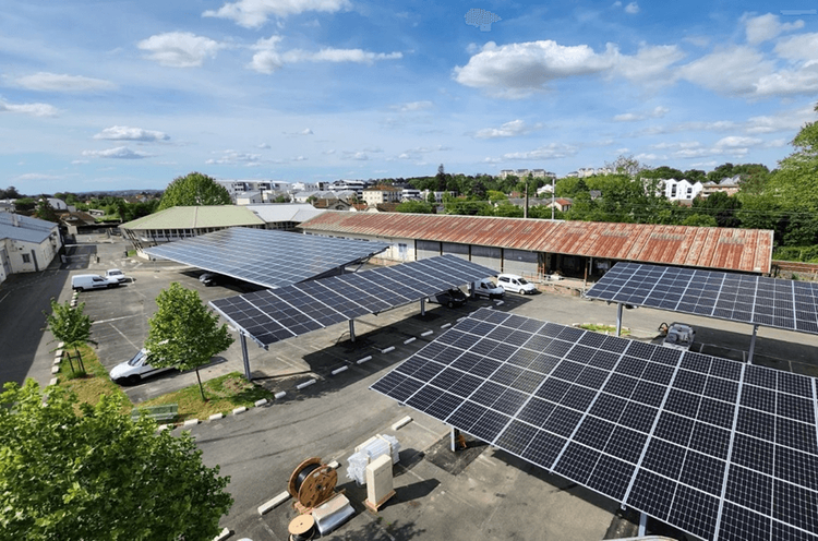 Réalisation de 220 kWc d'ombrières photovoltaïques pour la ville de Billère