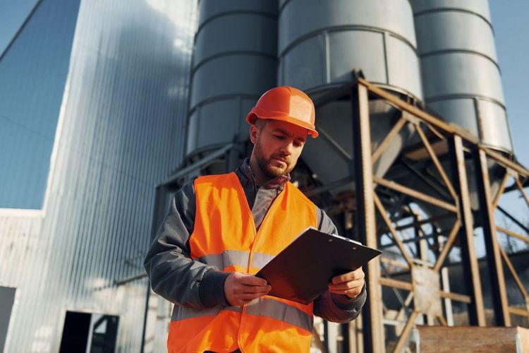 <p><meta charset="utf-8">Coopératives céréalières</p>